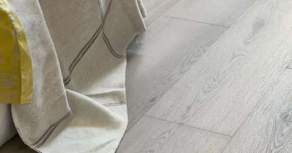 Biztonságos fizetés Arbiton SPC vinyl padló Woodric Eir CWS202