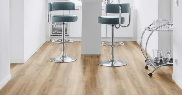 Akció Kaindl laminált padló Aqua Pro Select Natural Touch Standard K2242