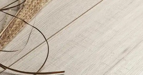 Exkluzív ajánlat Kaindl laminált padló Natural Touch Standard 8 mm 34142
