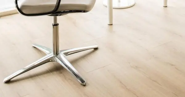 Kaindl laminált padló Natural Touch Standard 8 mm K4420 Csak ma