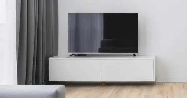 Végkiárusítás Kaindl laminált padló Natural Touch Széles 8 mm K4425