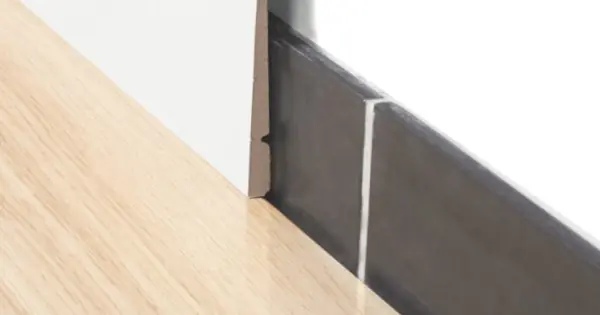 Akció Quick Step laminált padló szegélyléc Cover 129mm QSISKRCOVER