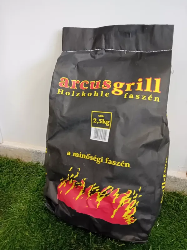 Grill faszén Arcus Grill 2,5 kg Kedvezmény