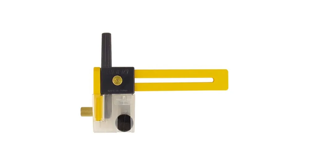 OLFA CMP-1 KÖRKIVÁGÓ DEKORKÉS D1-15cm 5DB TARTALÉKPENGÉVEL. Legjobb ár
