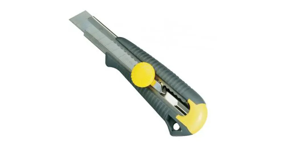 Alacsony ár STANLEY 010418 DEKORKÉS TÖRHETŐ 18mm FÉMVEZ. DYNA GRIP TEKERŐS RÖGZÍTÉSSEL